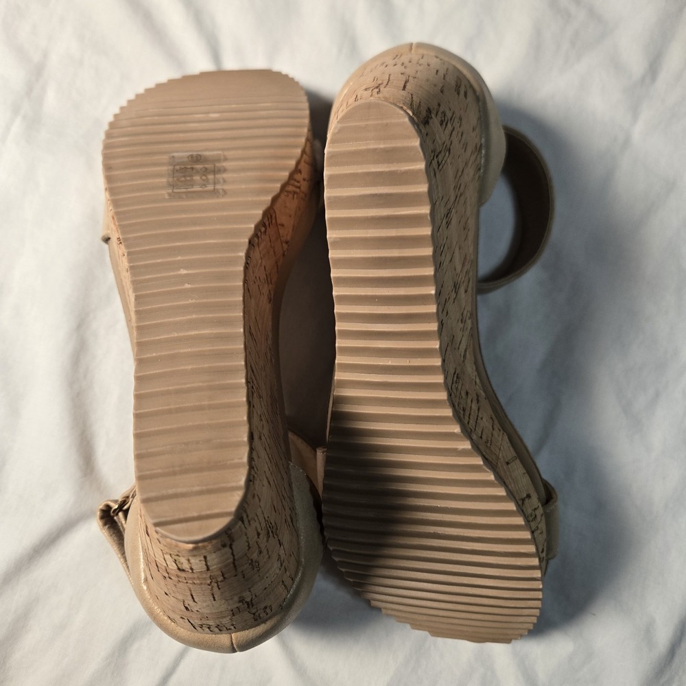 CL by Chinese Laundry Shoes Women's Kaya Wedge Sandal Size 8.5 NWOB - Picture 9 of 10